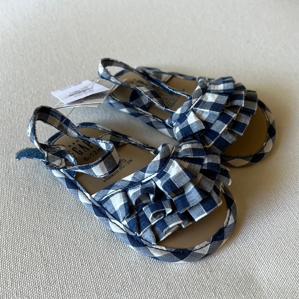 NWT Baby Gingham Sandals Size 3 (6-12months)